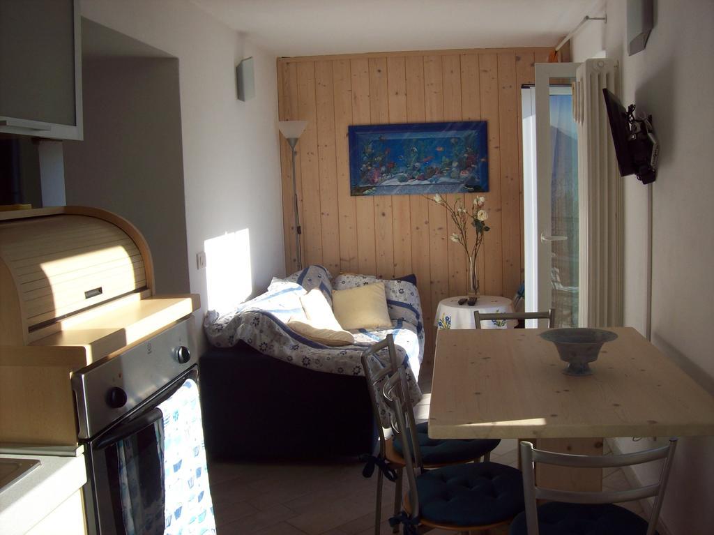 Apartamento Casa Delle Camelie Sorico Exterior foto